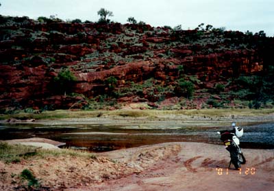 FINKE RIVERを前にして断念